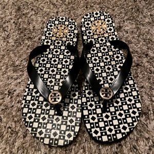 Tory Burch flip-flops size 7